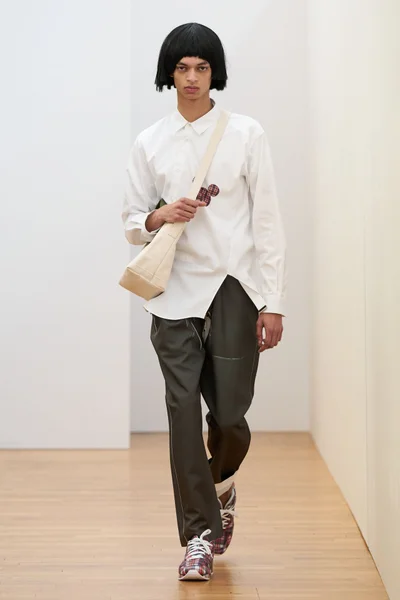 Look 17
